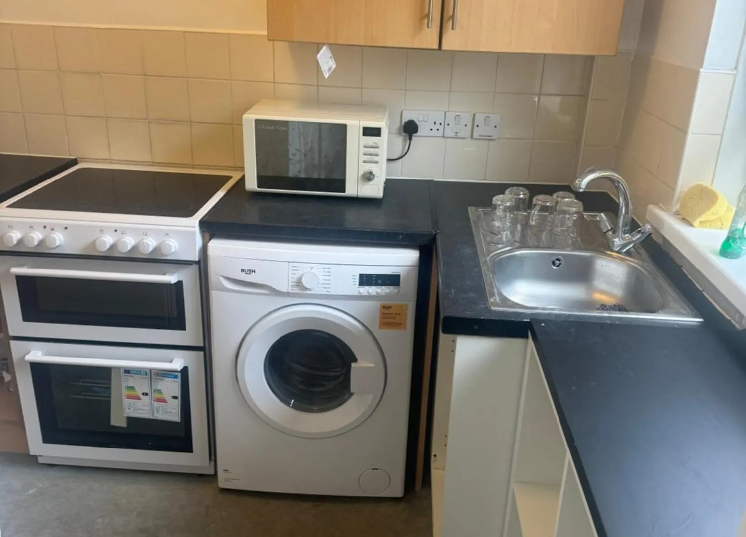 One Bedroom Apartment In Tower Bridge Road Londres